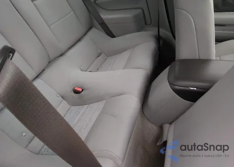 2008 Ford Mustang V6 Deluxe/V6 Premium z USA, uszkodzony, nr VIN 1ZVHT80N885103313